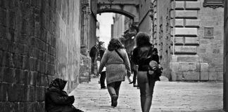 Znieczulica – chorobą społeczną? Znieczulica - chorobą społeczną?