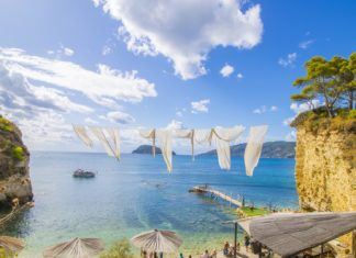 Między niebem, ziemią i morzem Między niebem, ziemią i morzem