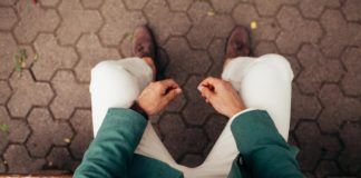 Warto być przyzwoitym człowiekiem Warto być przyzwoitym człowiekiem