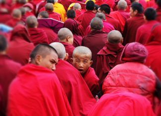 Lekcje życia Dalajlamy dla Polaków Lekcje życia Dalajlamy dla Polaków