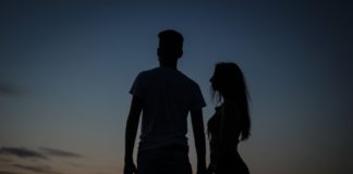 Miłosne rozstanie, to nie koniec świata Miłosne rozstanie, to nie koniec świata