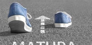 Co po maturze – praca czy studia? Co po maturze - praca czy studia?