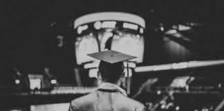 Dlaczego warto studiować informatykę? Dlaczego warto studiować informatykę?