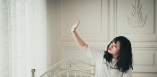 Łóżko młodzieżowe – jak wybrać praktyczne i nie wyjść na boomera? Łóżko młodzieżowe - jak wybrać praktyczne i nie wyjść na boomera?