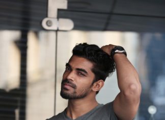 T-shirt męski – jak wybrać stylowy i wygodny model na lato? T-shirt męski - jak wybrać stylowy i wygodny model na lato?