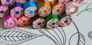 Kolorowanka dla dzieci i dorosłych – dlaczego warto? Kolorowanka dla dzieci i dorosłych - dlaczego warto?