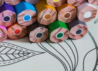 Kolorowanka dla dzieci i dorosłych – dlaczego warto? Kolorowanka dla dzieci i dorosłych - dlaczego warto?