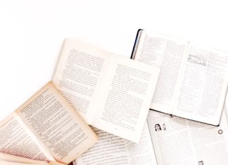 Agnieszka Krawczyk – autorka książek obyczajowych i kryminalnych Agnieszka Krawczyk – autorka książek obyczajowych i kryminalnych