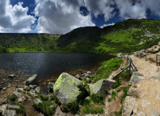 Dlaczego warto odwiedzić Karkonosze i okolice Dlaczego warto odwiedzić Karkonosze i okolice