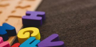 Proste ćwiczenia na naukę dziecka wymawiania głoski R Proste ćwiczenia na naukę dziecka wymawiania głoski “r”