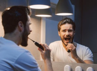 Wady i zalety korzystania ze szczoteczki sonicznej Wady i zalety korzystania ze szczoteczki sonicznej