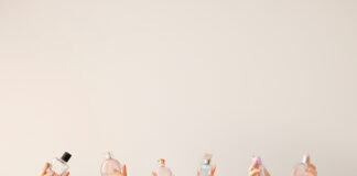 Perfumy damskie – jakie warianty mamy do wyboru? Perfumy damskie – jakie warianty mamy do wyboru?