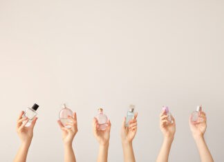 Perfumy damskie – jakie warianty mamy do wyboru? Perfumy damskie – jakie warianty mamy do wyboru?