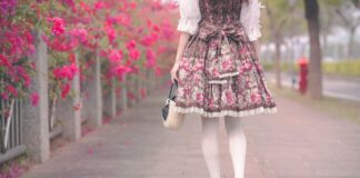 Na jakie okazje założyć spódnice z falbankami? Modowe inspiracje Na jakie okazje założyć spódnice z falbankami? Modowe inspiracje