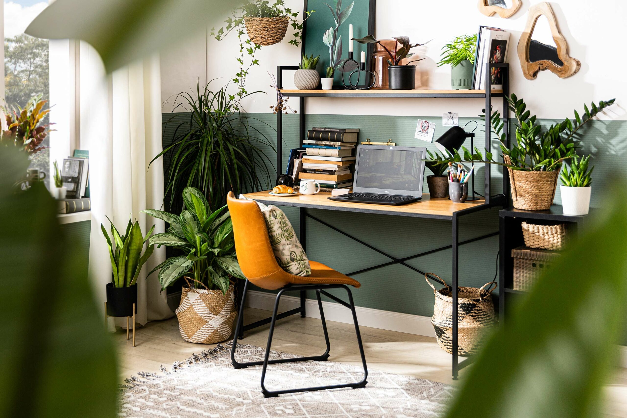 Jakie biurko do pracy z domu sprawdzi się najlepiej? Podpowiadamy!