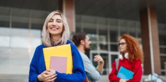 Studia niestacjonarne – czy warto? Kto może zyskać na wyborze studiów zaocznych? Studia niestacjonarne – czy warto? Kto może zyskać na wyborze studiów zaocznych?