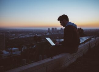 Jak rozpoznać zagrożenia w internecie? 5 zasad bezpieczeństwa w sieci Jak rozpoznać zagrożenia w internecie? 5 zasad bezpieczeństwa w sieci