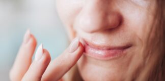 Domowe sposoby na spierzchnięte usta – jak nawilżyć i złagodzić podrażnienia naturalnymi sposobami? Domowe sposoby na spierzchnięte usta – jak nawilżyć i złagodzić podrażnienia naturalnymi sposobami?