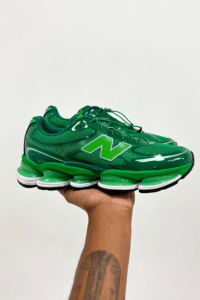 Amine x New Balance 2000 Biblioteca